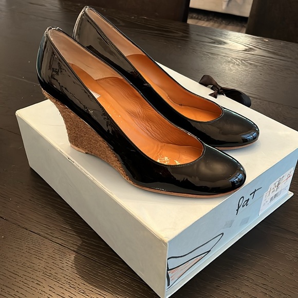 LANVIN PARIS black patent wedges - Picture 4 of 5